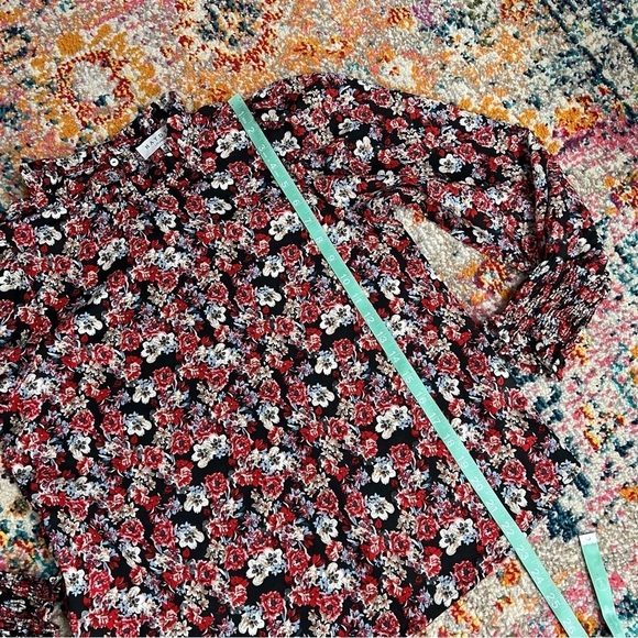 Hayden LA Career Blouse - Picture 10 of 12